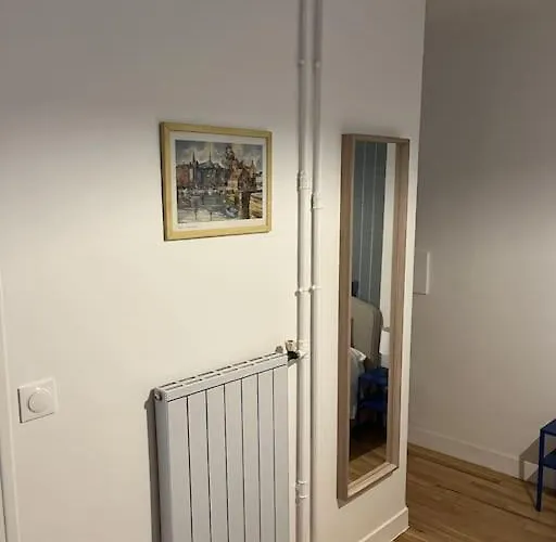 Apartment Number 7 Pantin