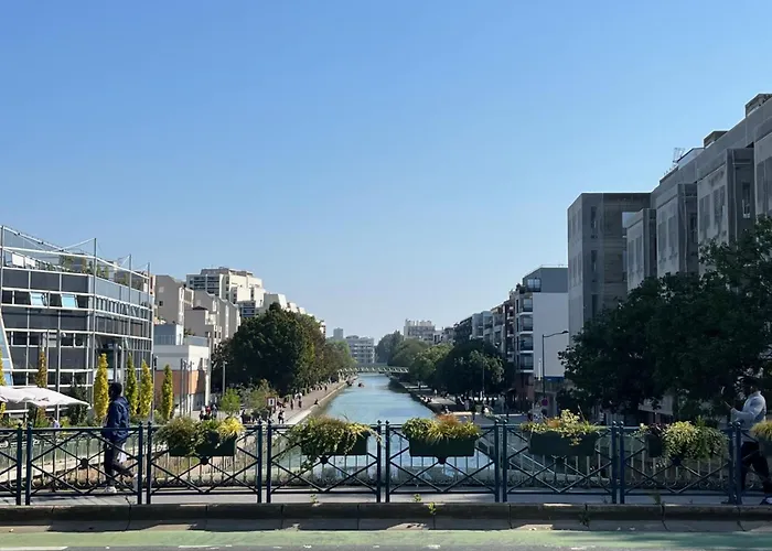 Number 7 Apartment *