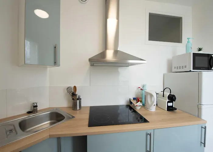 Number 7 Apartment *